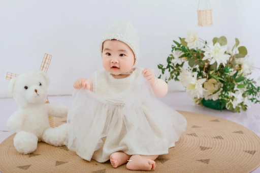 甘肃宝宝在妈妈肚子里